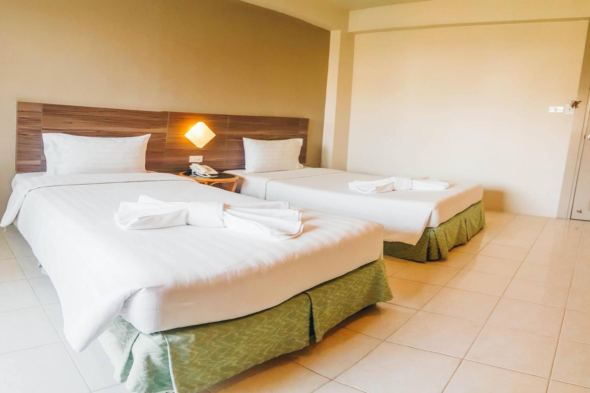 Eastiny Inn Hotel Pattaya Zewnętrze zdjęcie