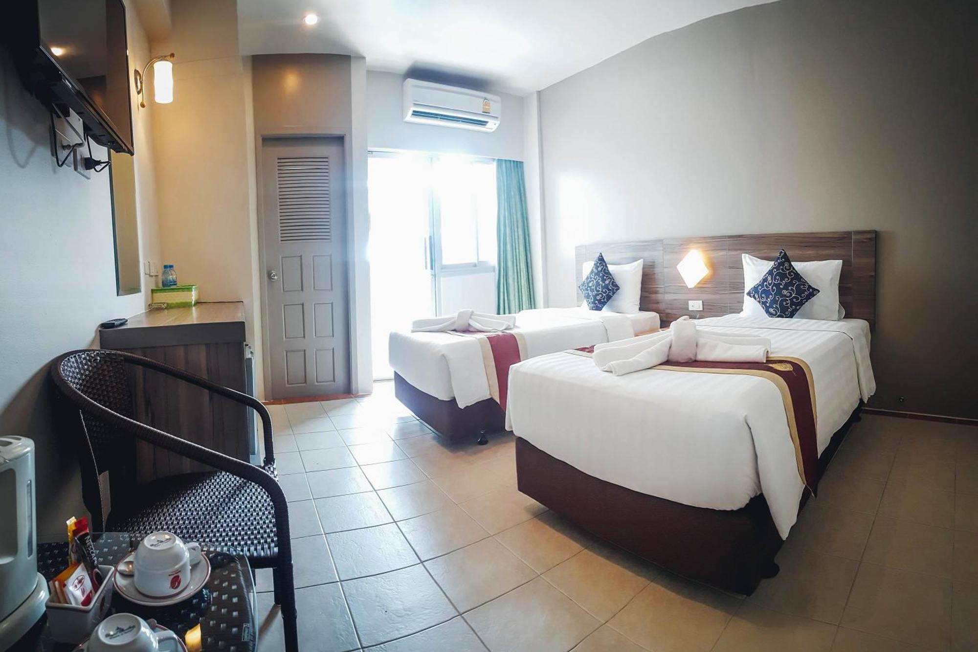Eastiny Inn Hotel Pattaya Zewnętrze zdjęcie